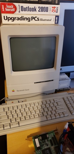 Macintosh Classic (1990)